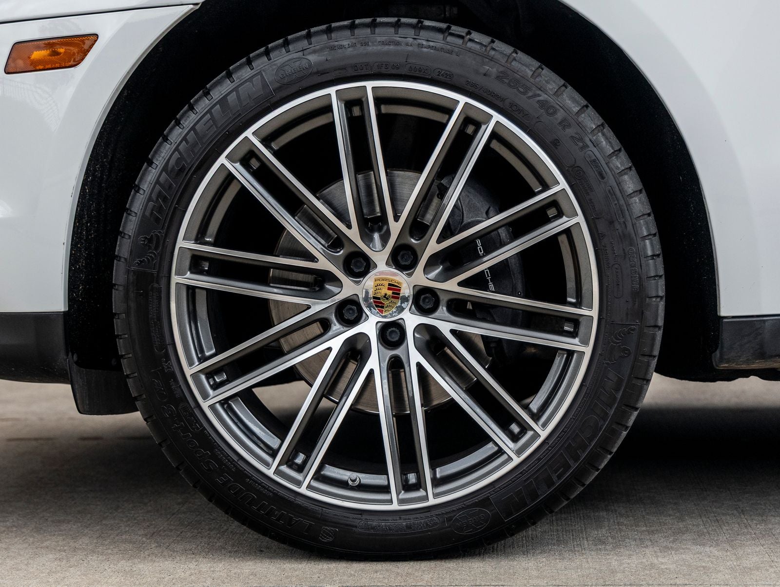 2020 Porsche Macan Macan