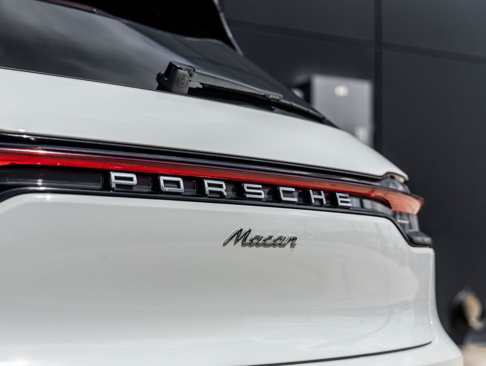 2020 Porsche Macan Macan