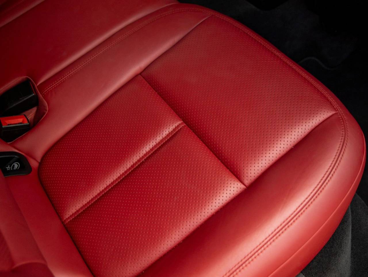 2020 Porsche Macan Macan