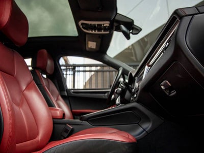 2020 Porsche Macan Macan