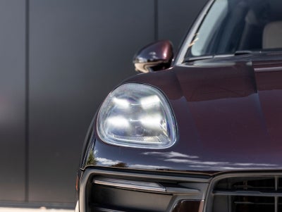 2023 Porsche Macan Macan (MY23)