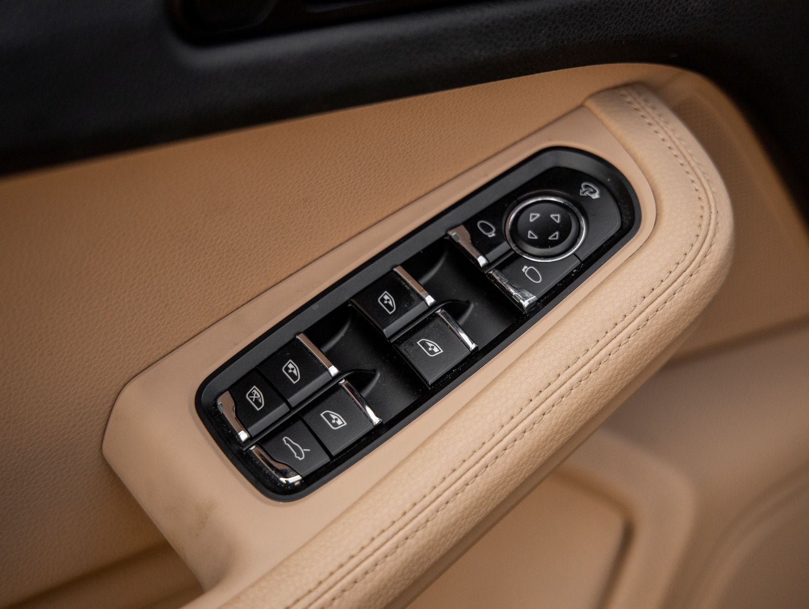 2023 Porsche Macan Macan (MY23)