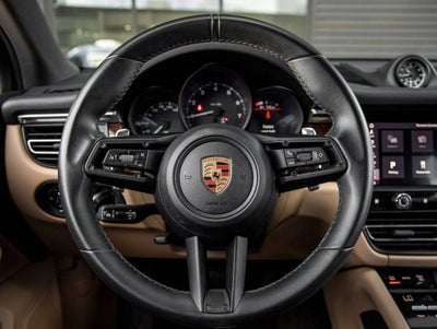 2023 Porsche Macan Macan (MY23)
