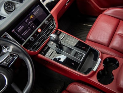 2023 Porsche Macan AWD