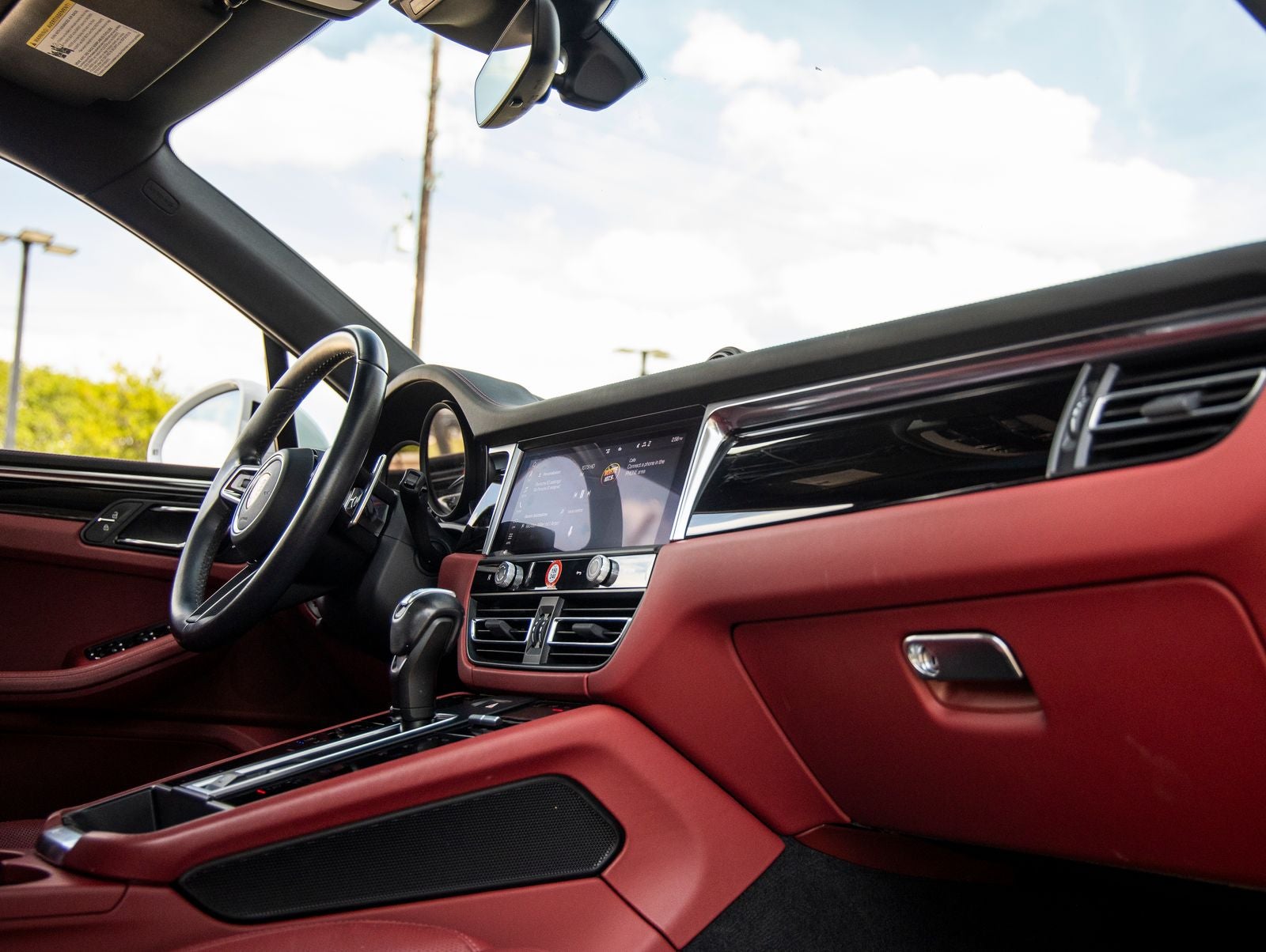 2023 Porsche Macan AWD