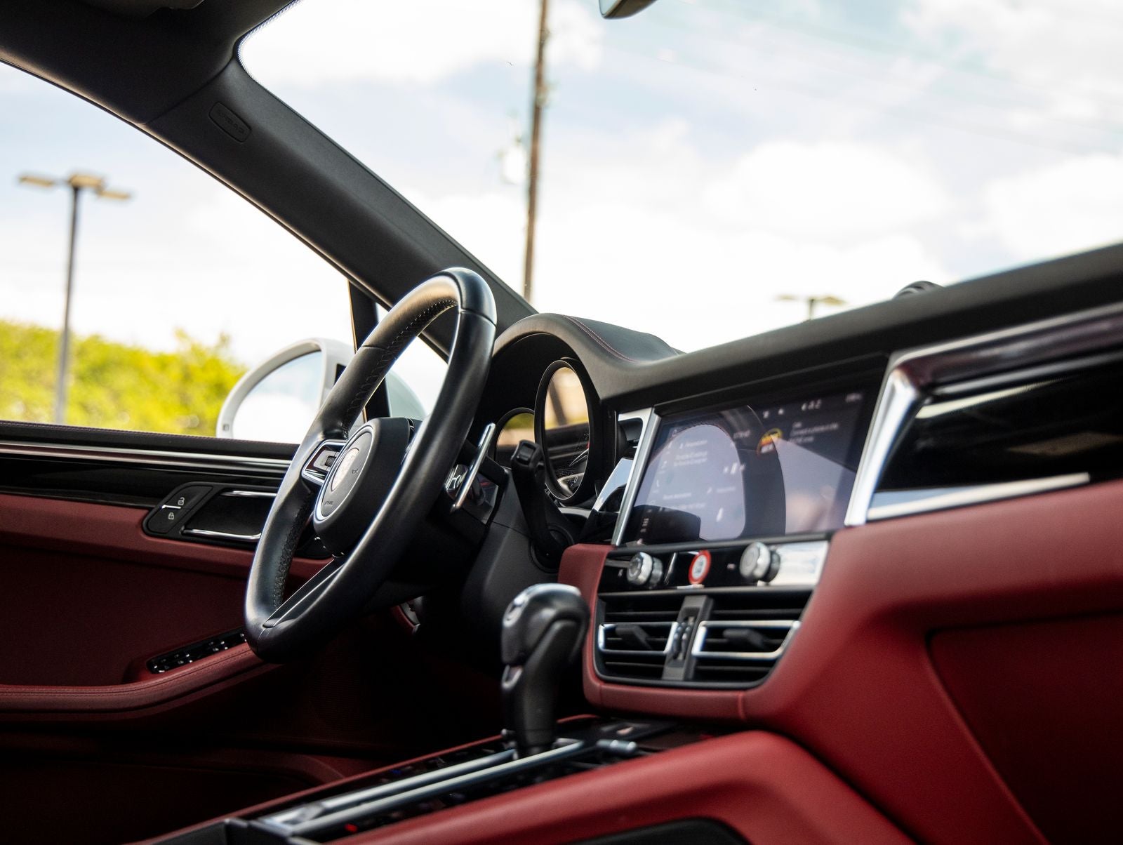 2023 Porsche Macan AWD