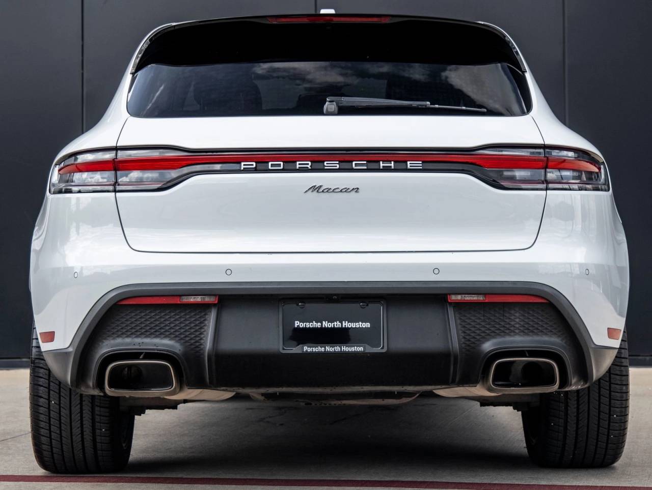 2023 Porsche Macan AWD
