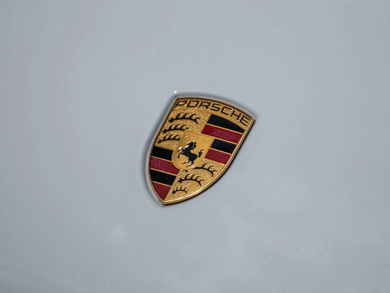 2023 Porsche Macan AWD