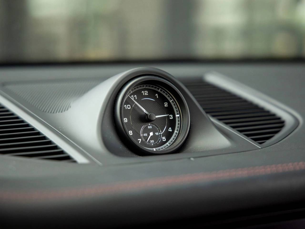 2023 Porsche Macan AWD