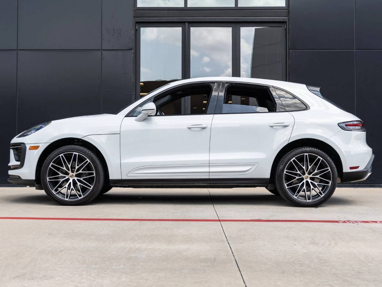 2023 Porsche Macan Macan
