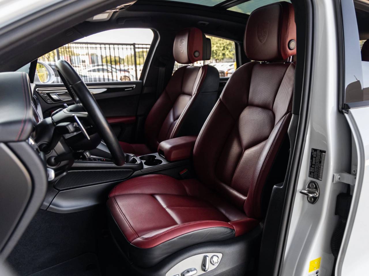 2023 Porsche Macan Macan