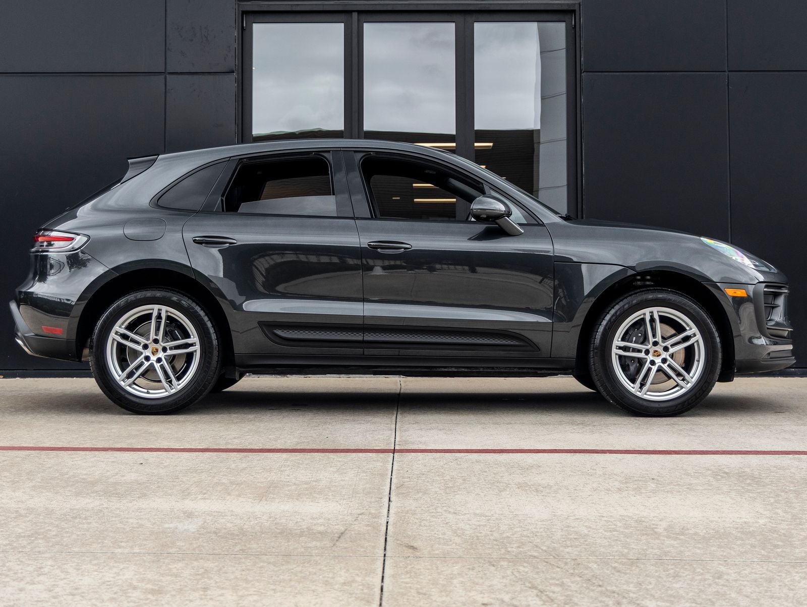 2024 Porsche Macan AWD