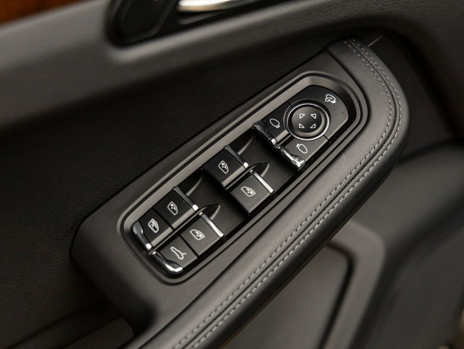 2024 Porsche Macan AWD