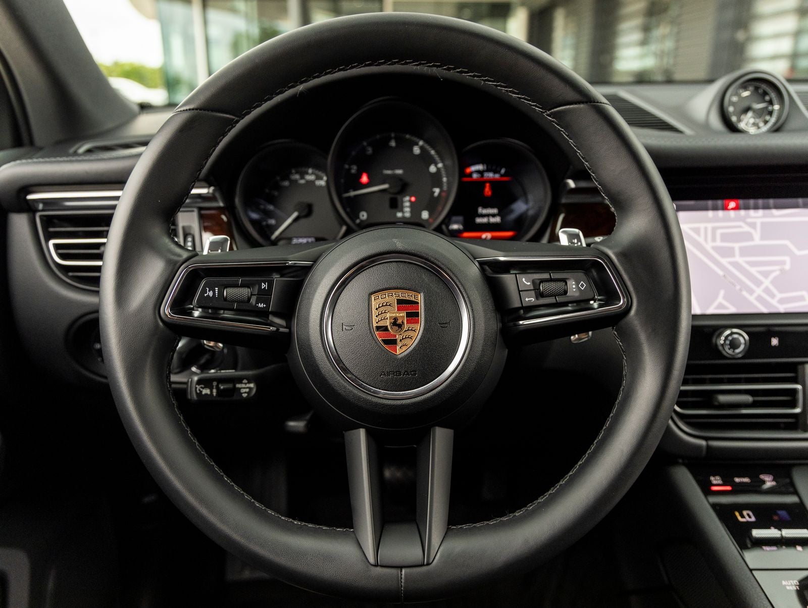 2024 Porsche Macan AWD