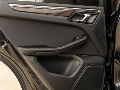 2024 Porsche Macan AWD