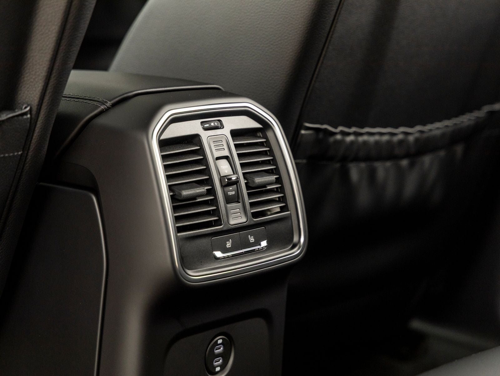 2024 Porsche Macan AWD