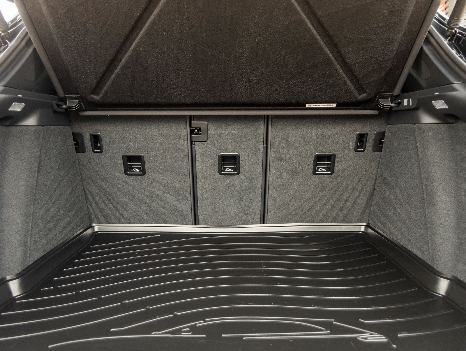 2024 Porsche Macan AWD