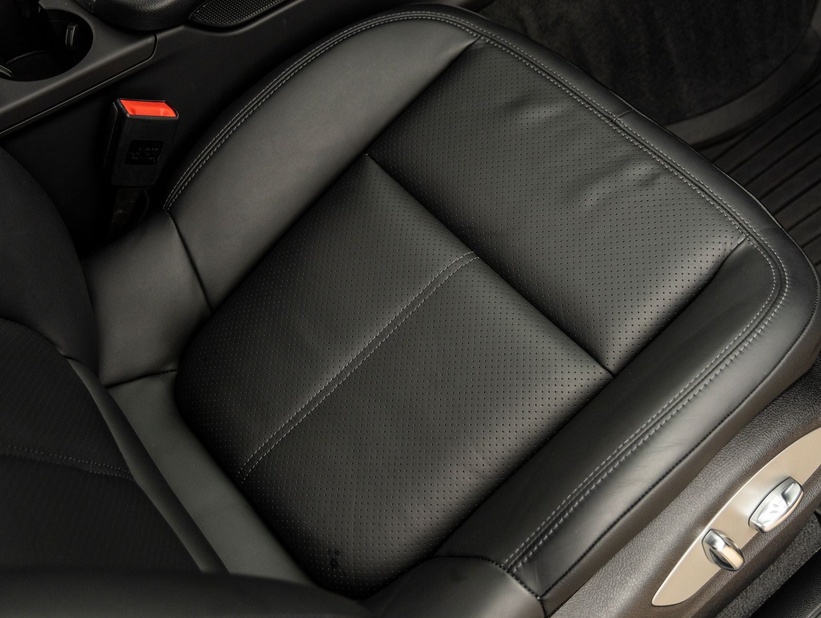 2024 Porsche Macan AWD