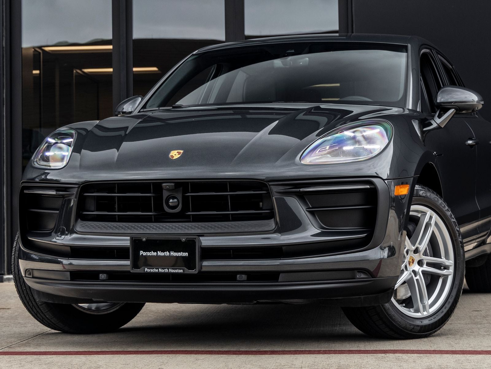 2024 Porsche Macan AWD