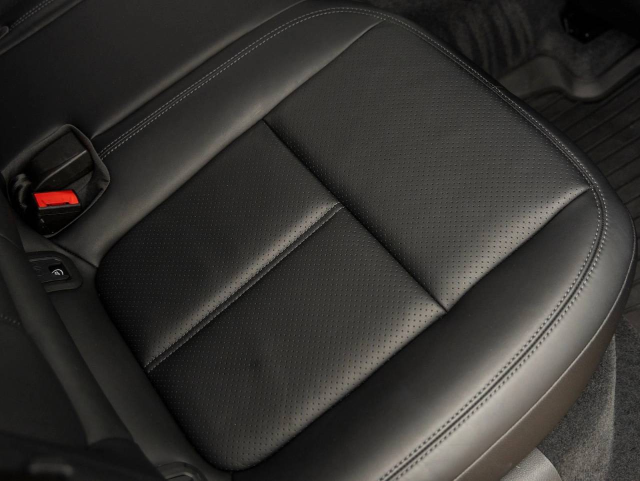 2024 Porsche Macan AWD