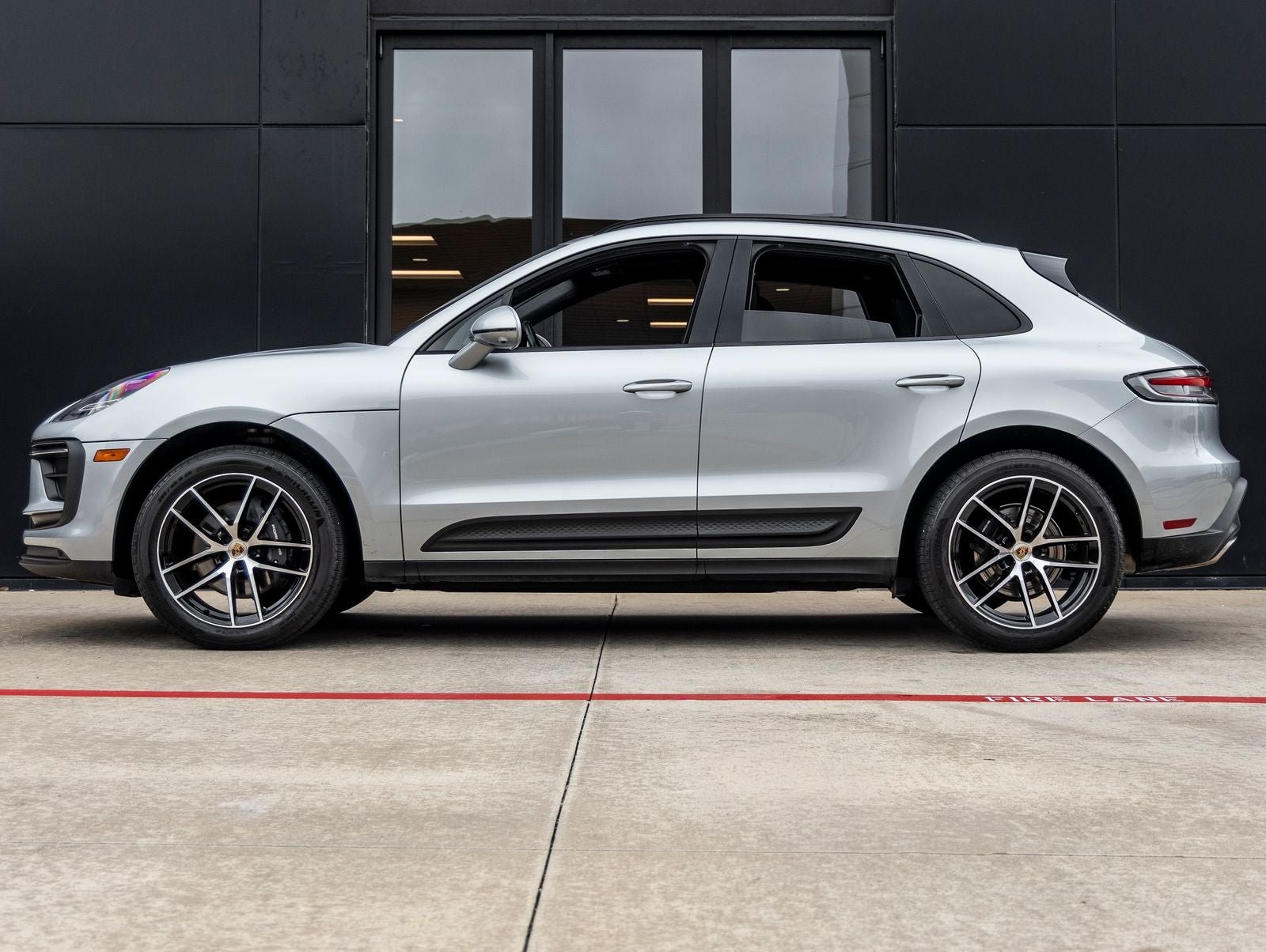 2024 Porsche Macan Macan (MY24)
