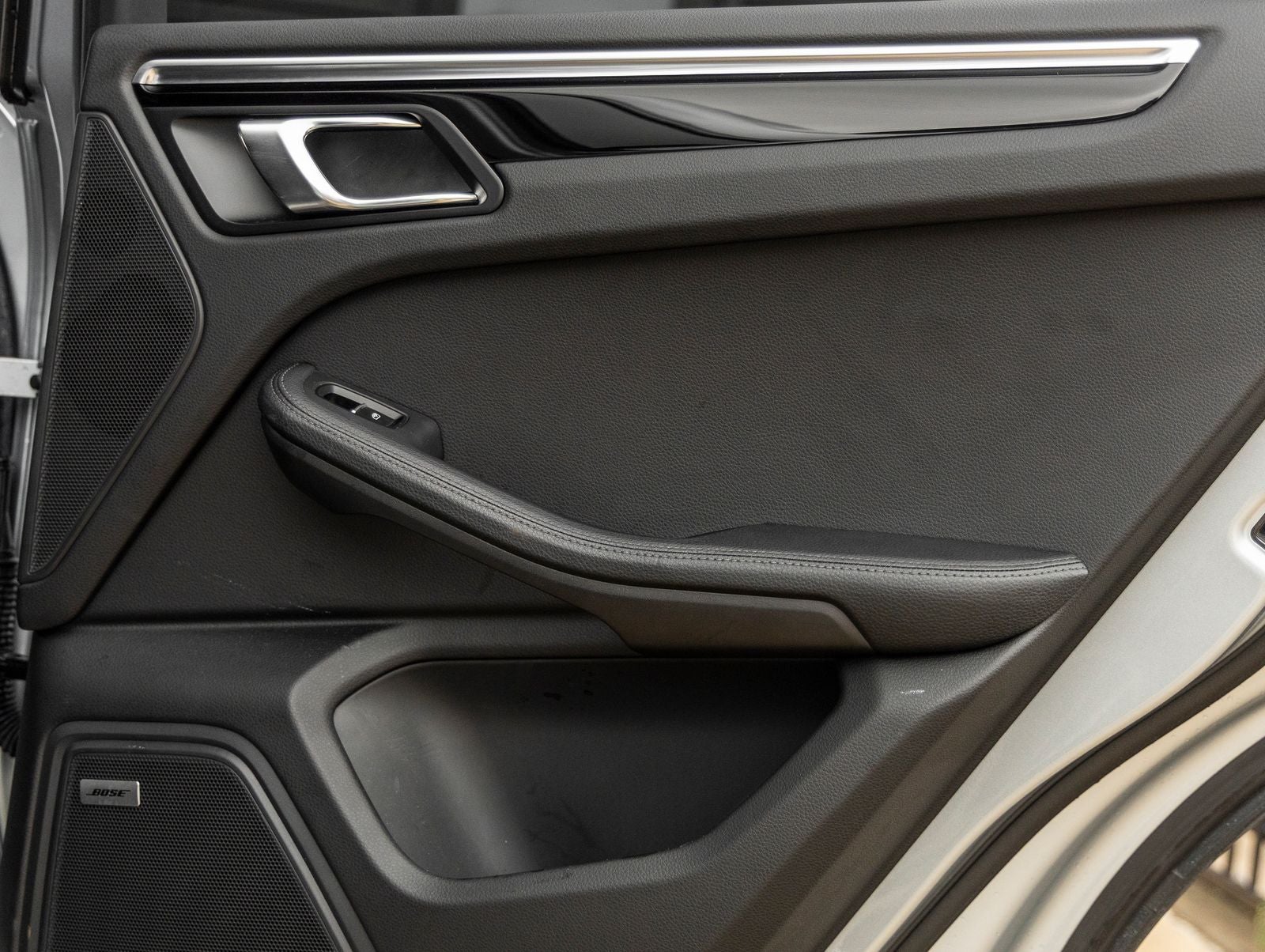 2024 Porsche Macan Macan (MY24)