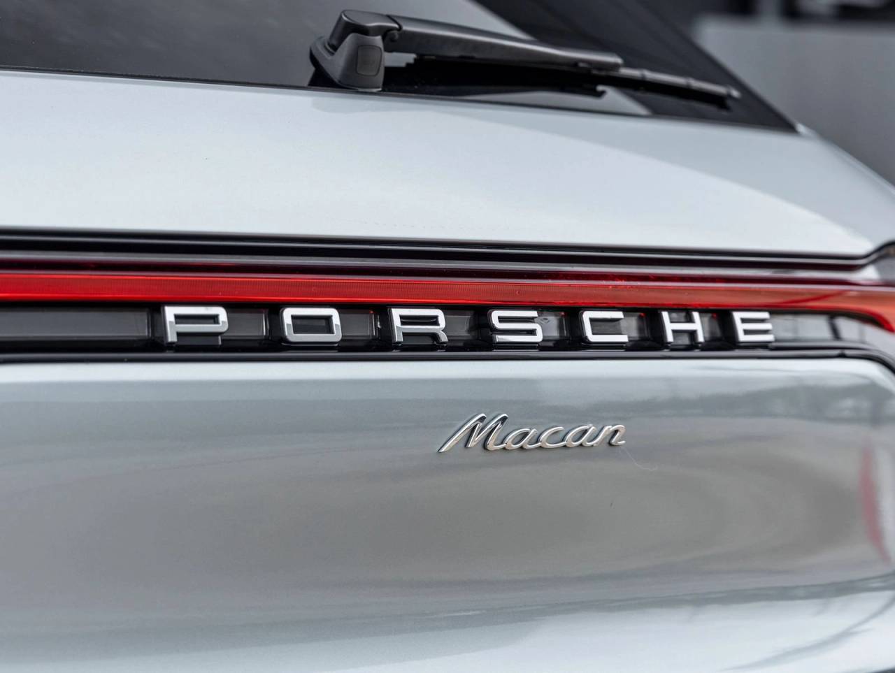 2024 Porsche Macan Macan (MY24)