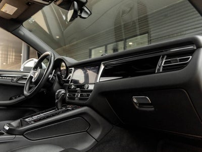 2024 Porsche Macan Macan (MY24)