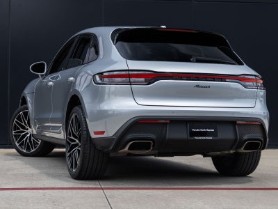 2025 Porsche Macan AWD