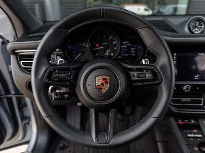 2025 Porsche Macan AWD