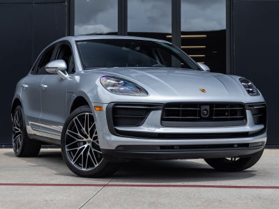 2025 Porsche Macan AWD