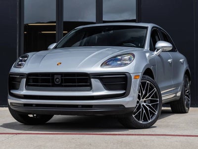 2025 Porsche Macan AWD