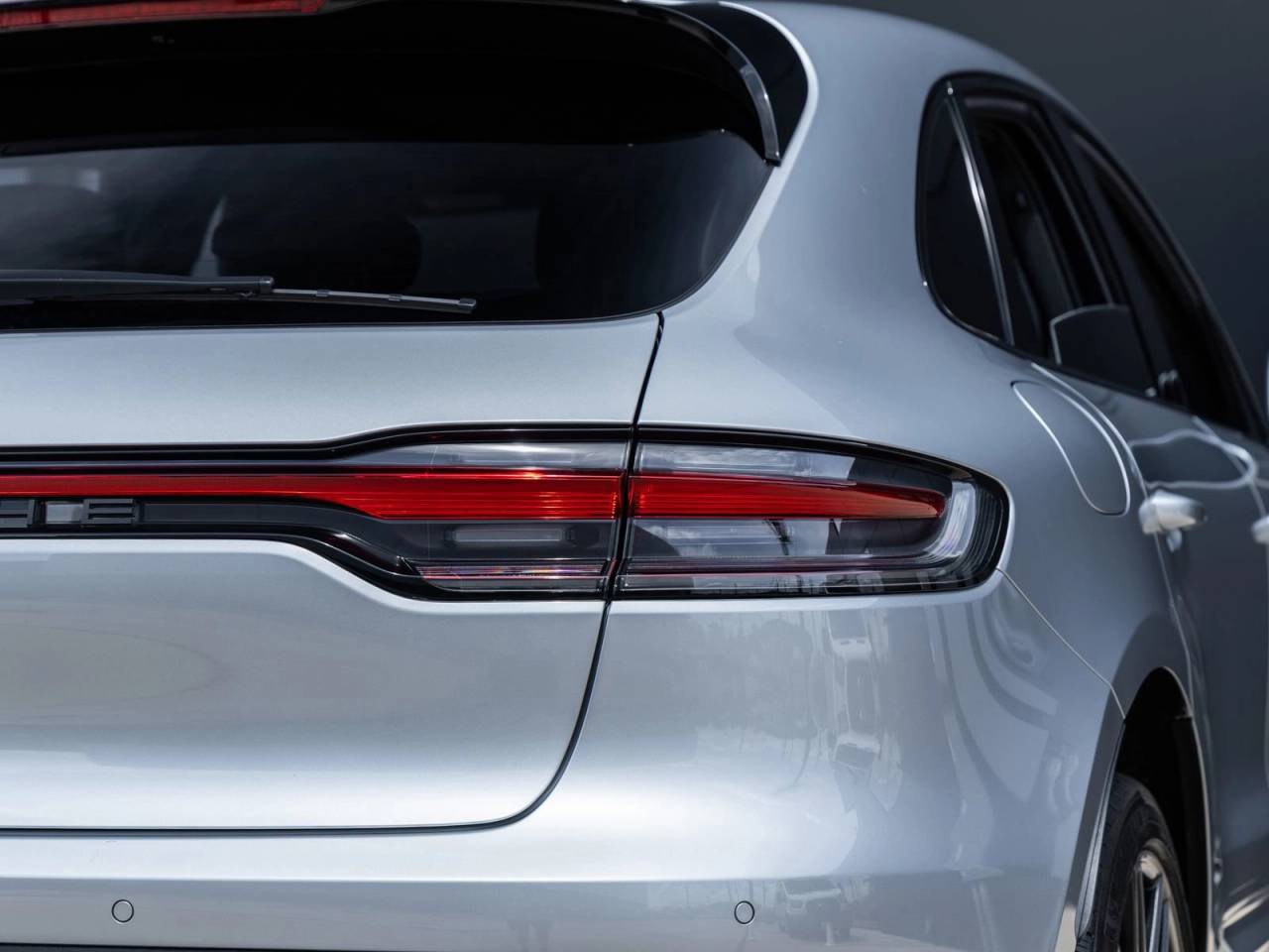 2025 Porsche Macan AWD