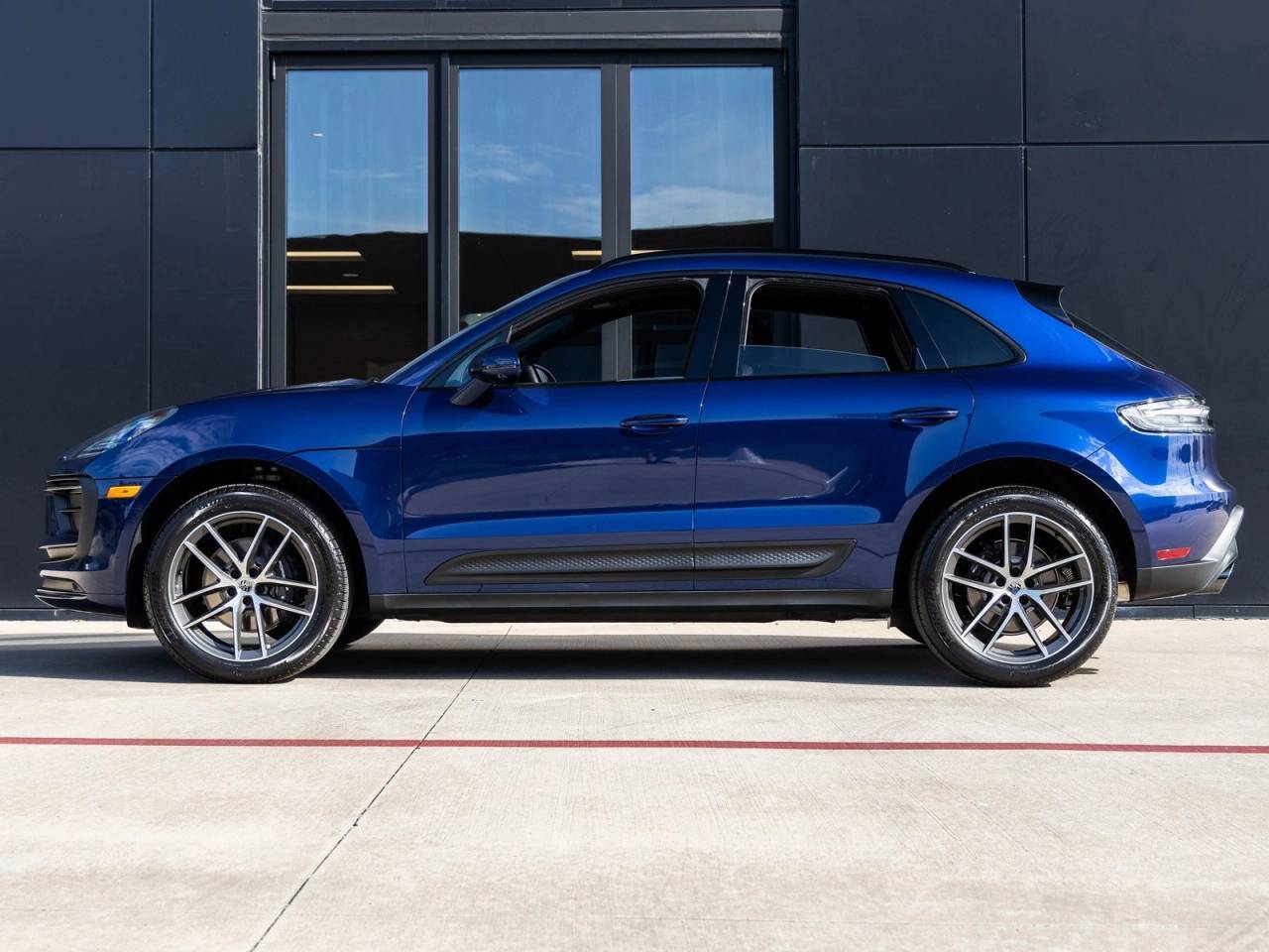 2026 Porsche Macan AWD