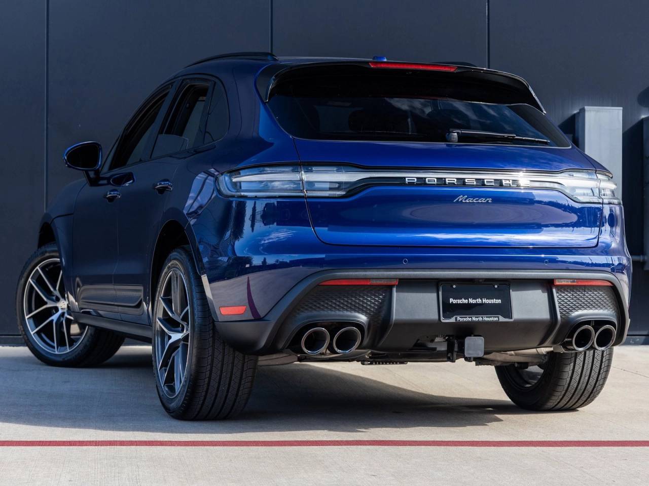 2026 Porsche Macan AWD