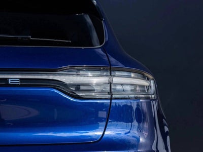 2026 Porsche Macan AWD