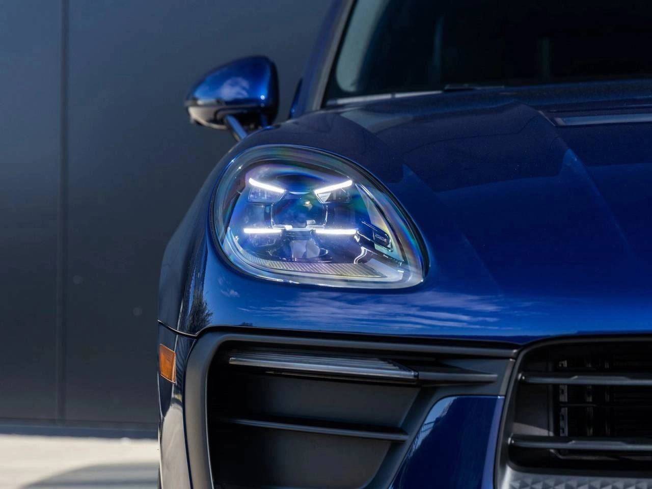 2026 Porsche Macan AWD