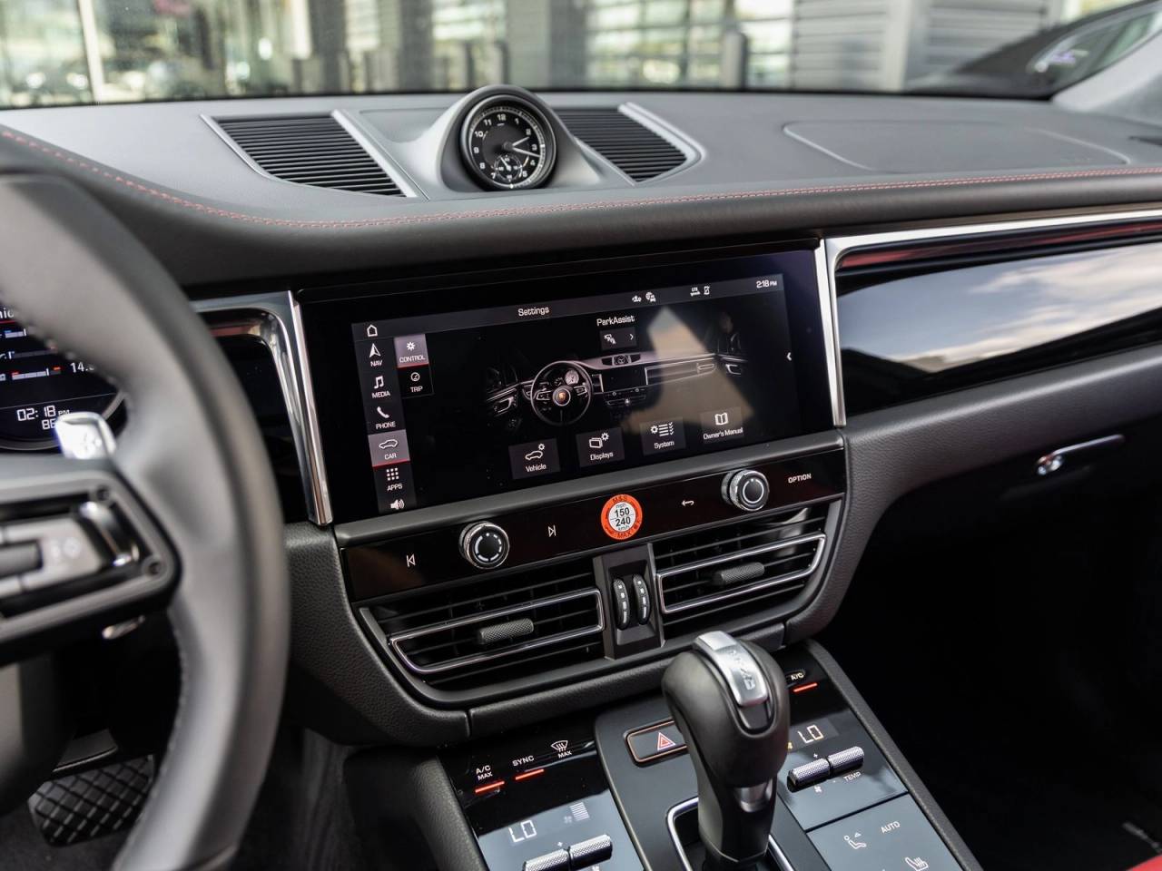 2026 Porsche Macan AWD