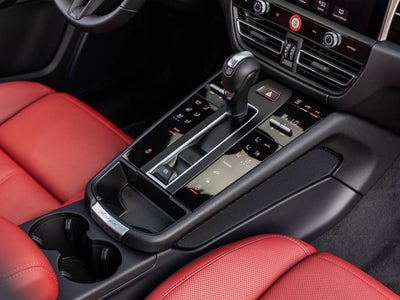 2026 Porsche Macan AWD