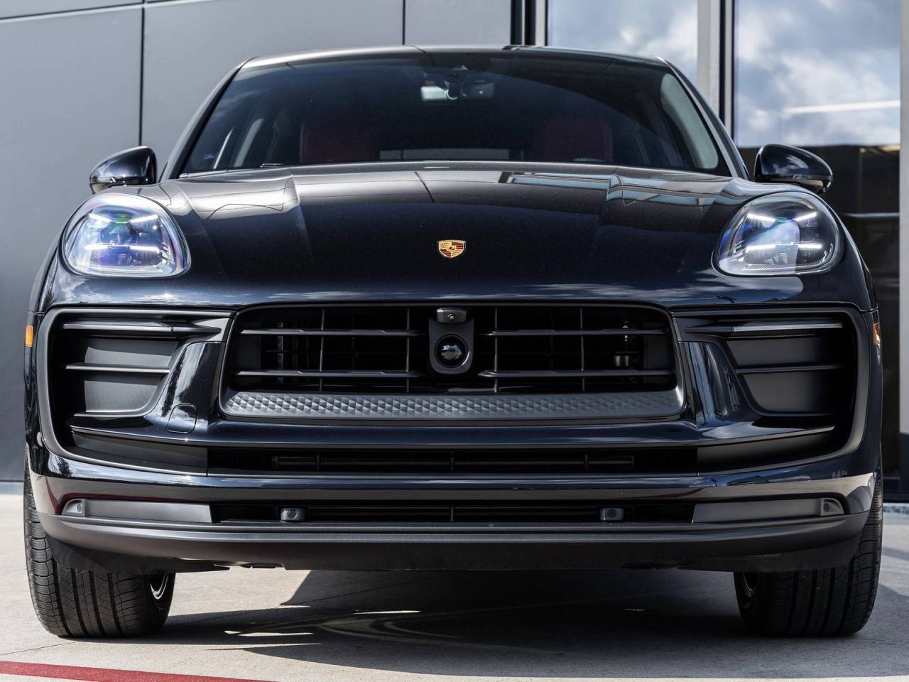 2026 Porsche Macan AWD