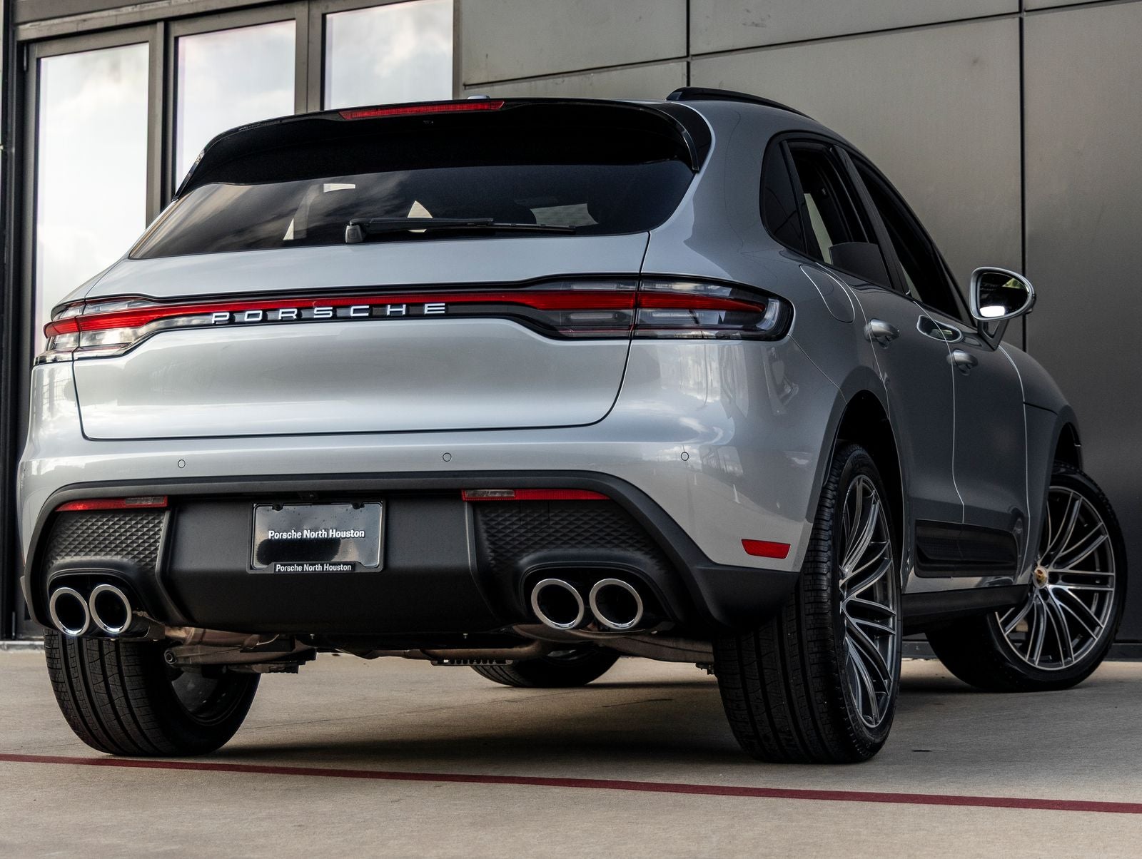 2026 Porsche Macan AWD