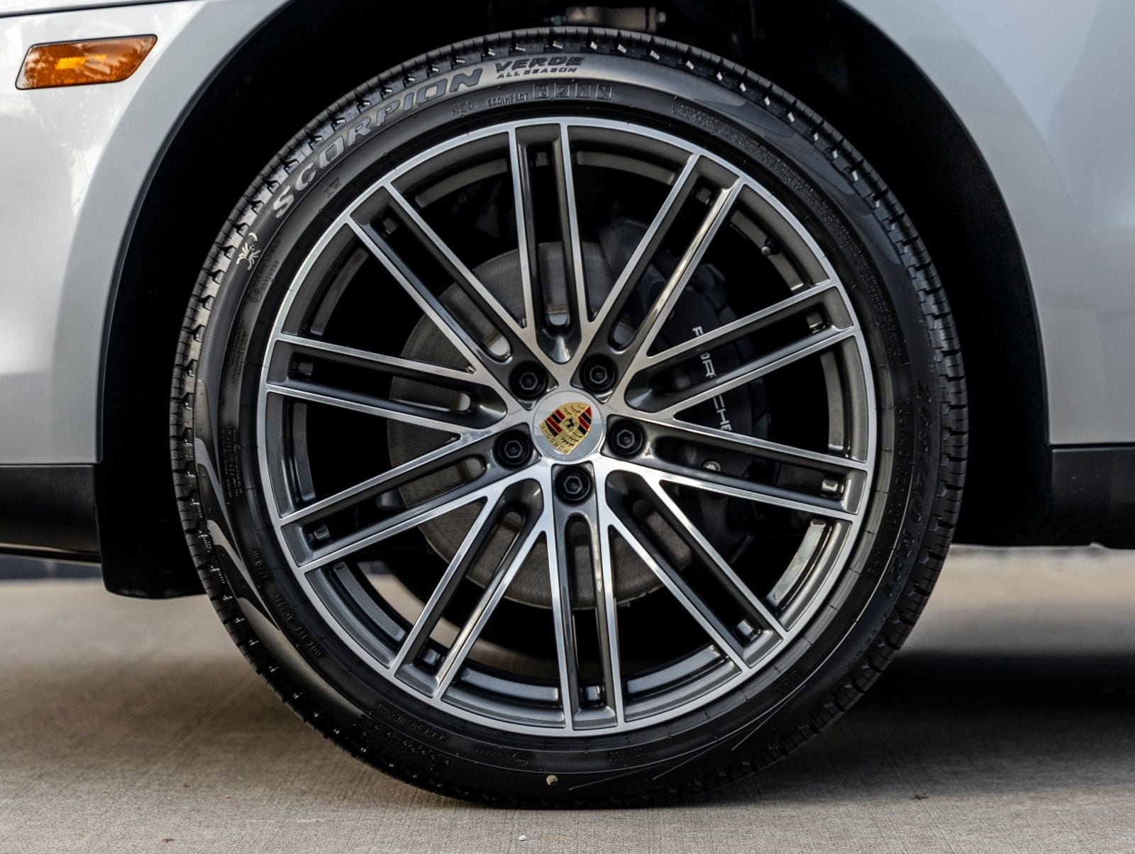 2026 Porsche Macan AWD