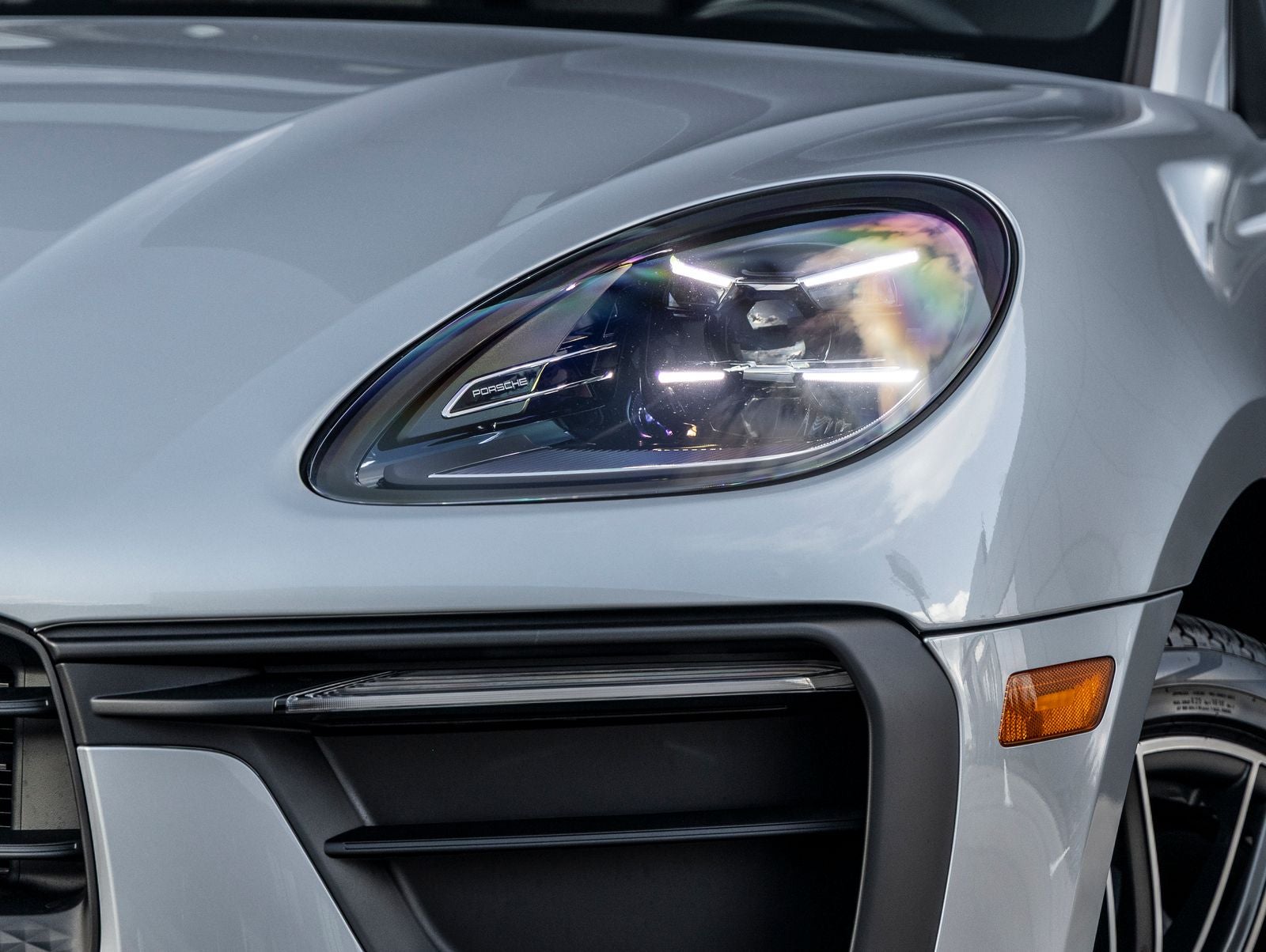 2026 Porsche Macan AWD