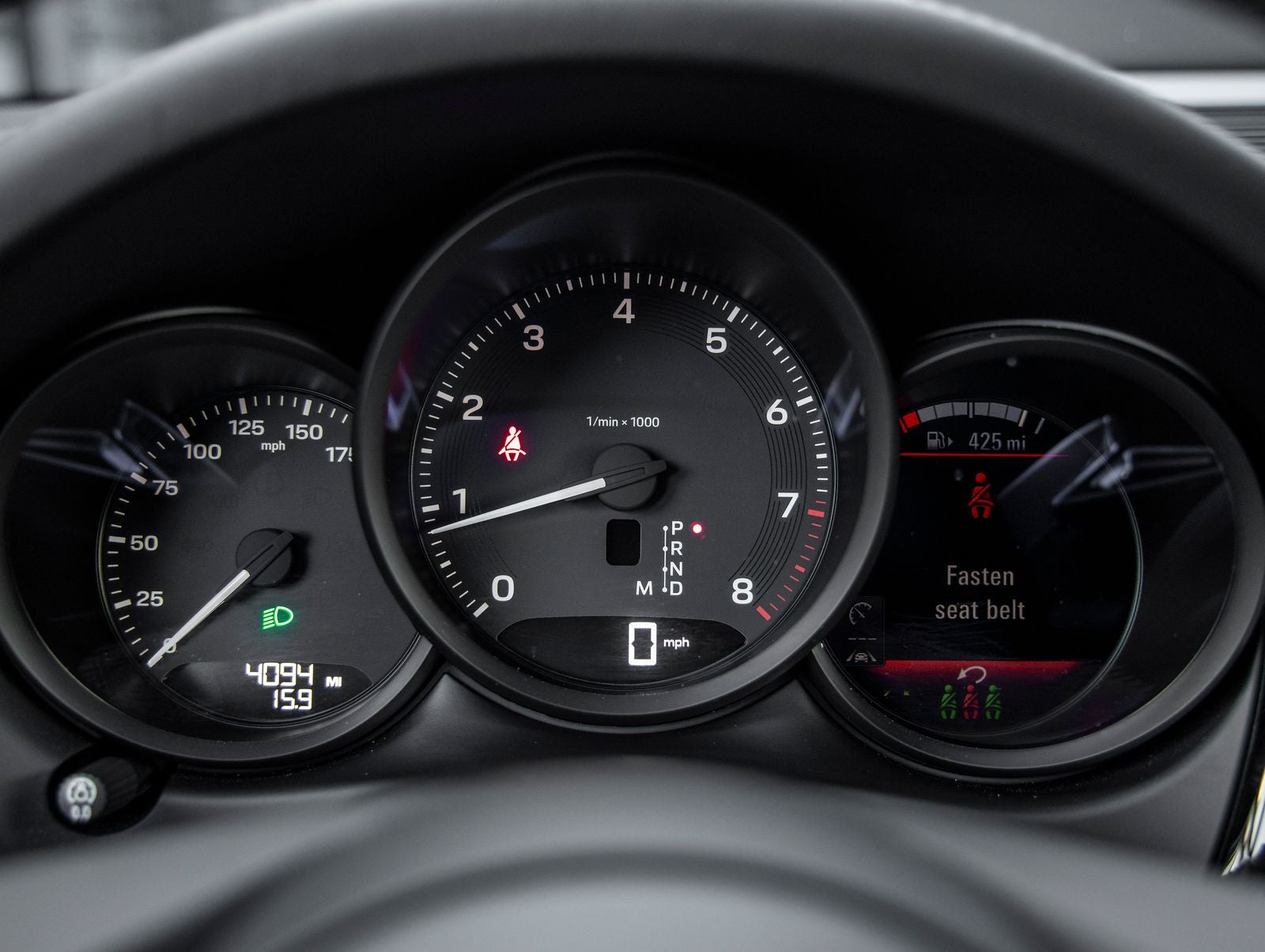 2026 Porsche Macan AWD