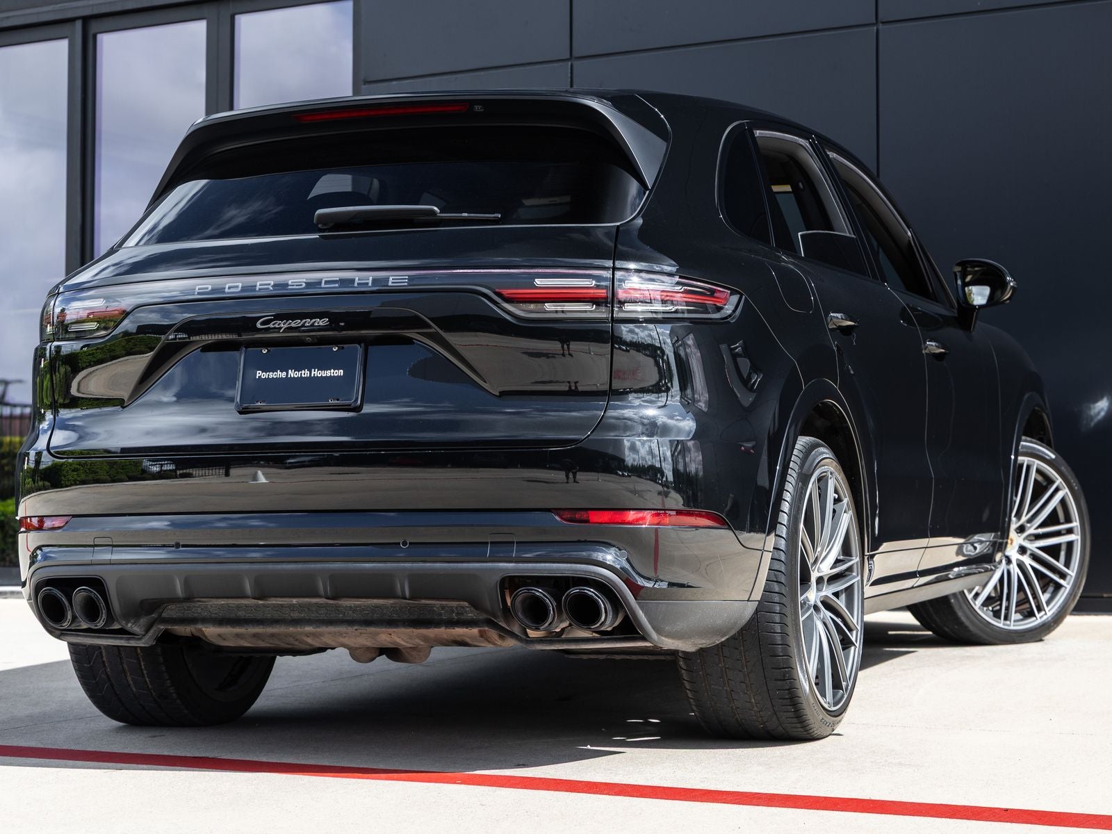 2023 Porsche Cayenne Cayenne Platinum Edition (MY23)