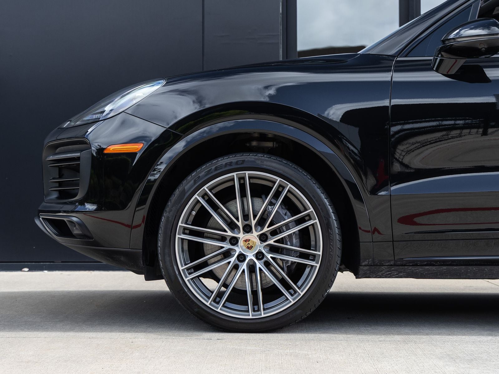 2023 Porsche Cayenne Cayenne Platinum Edition (MY23)