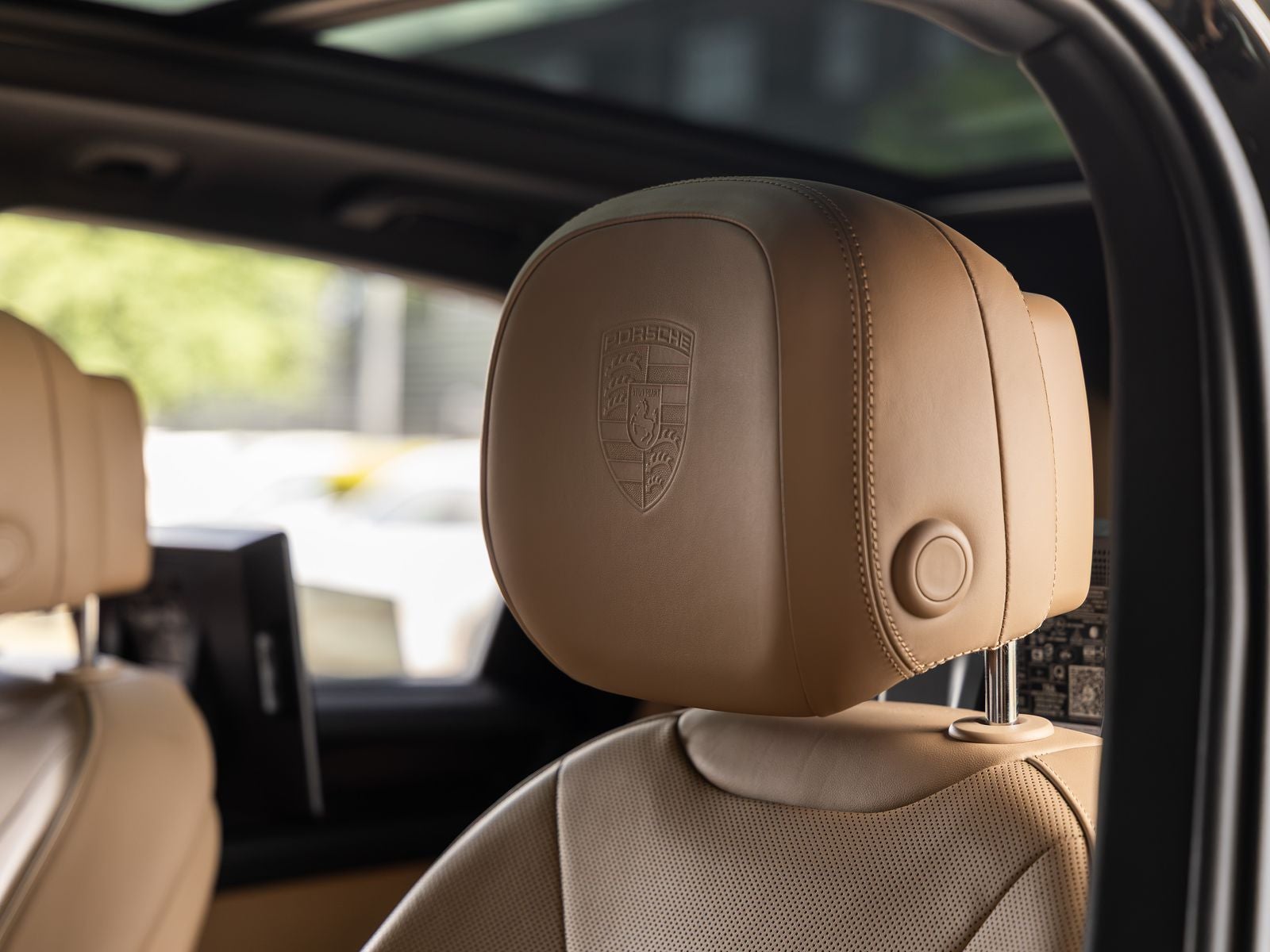 2023 Porsche Cayenne Cayenne Platinum Edition (MY23)