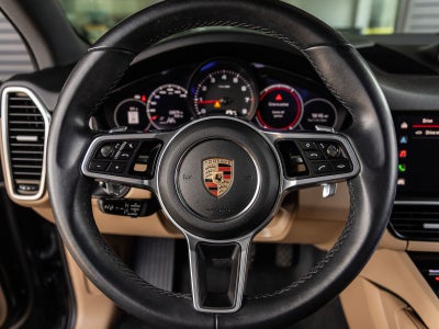 2023 Porsche Cayenne Cayenne Platinum Edition (MY23)