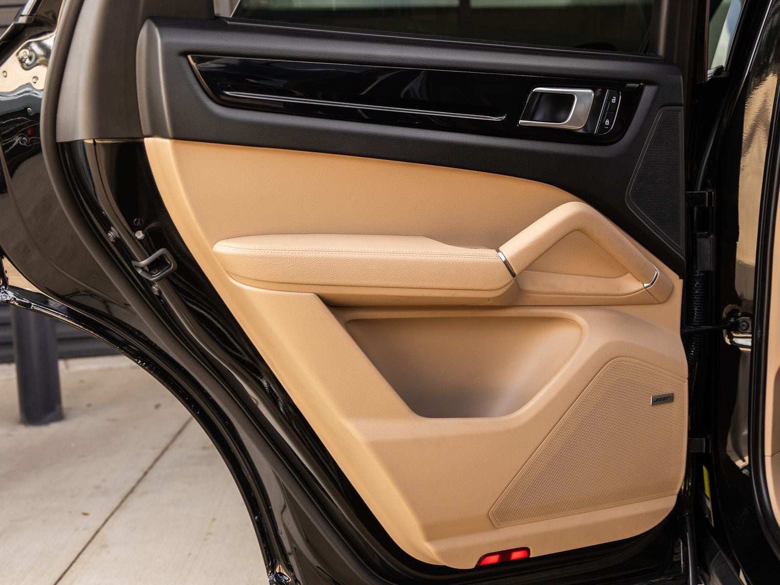 2023 Porsche Cayenne Cayenne Platinum Edition (MY23)