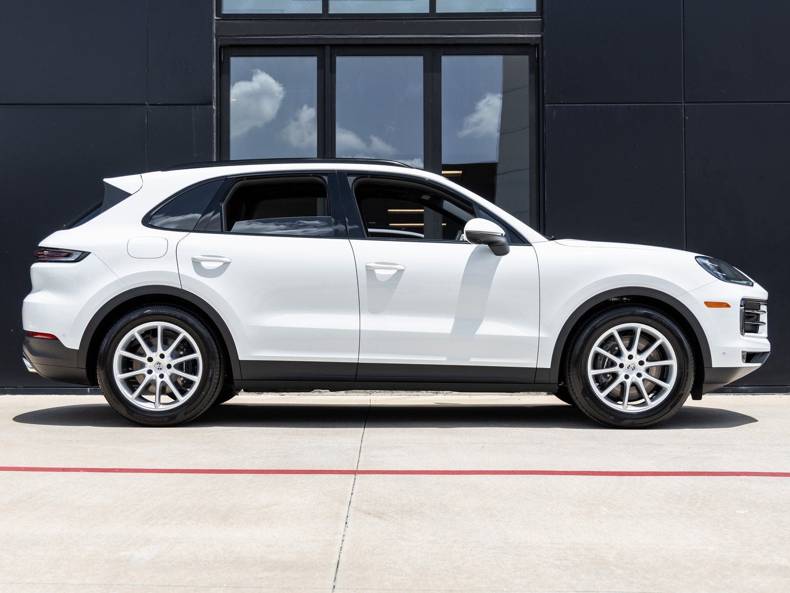 2025 Porsche Cayenne Base